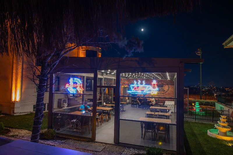 Hotel Mana Airport Hotel