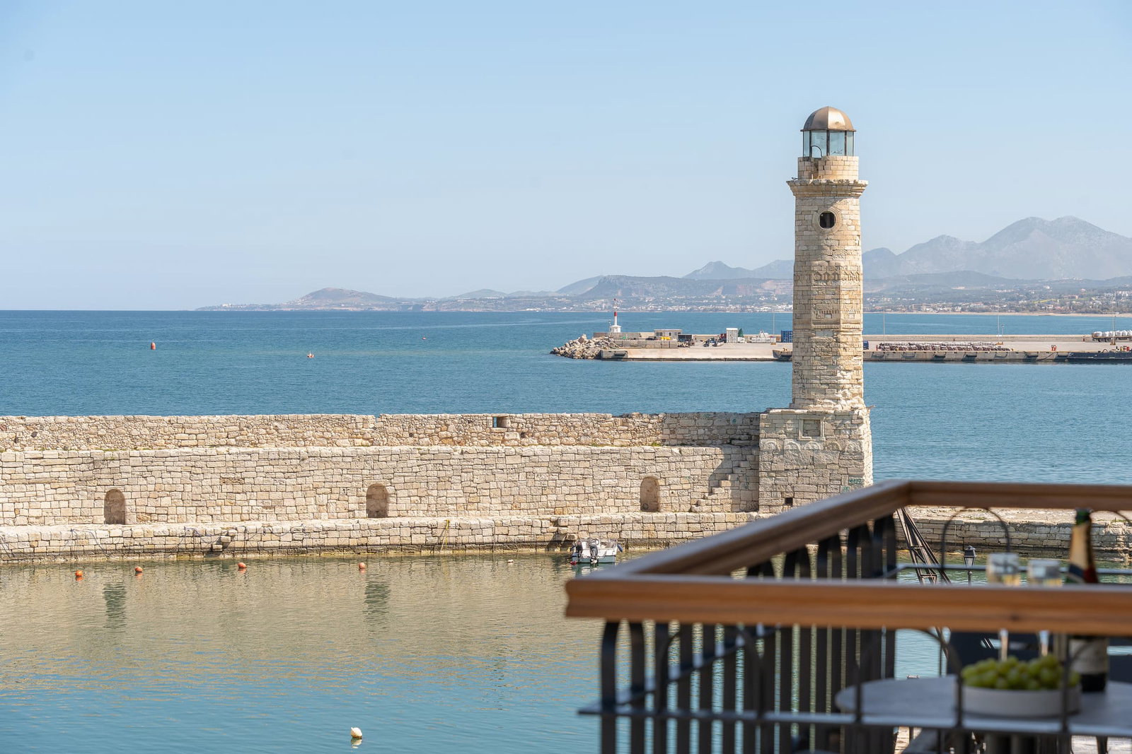 dal travel Dea Del Porto Crete Suites