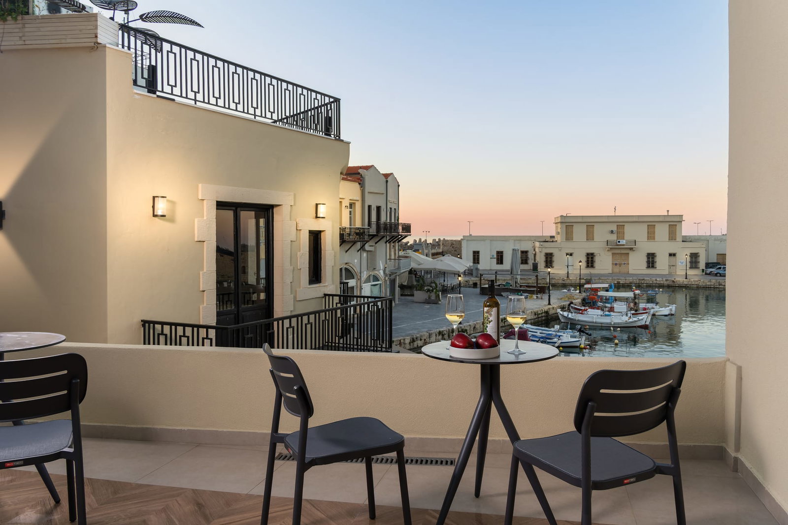 dal travel Dea Del Porto Crete Suites