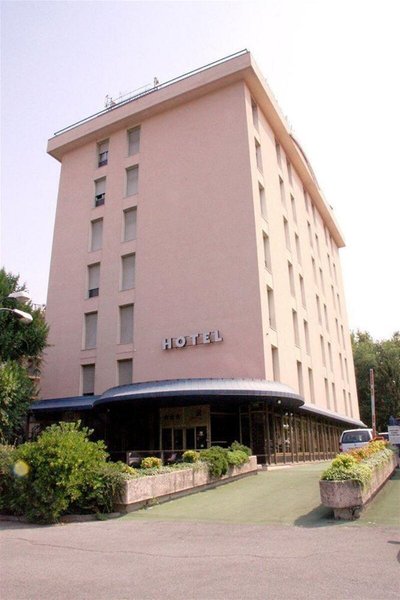 Helios Hotel