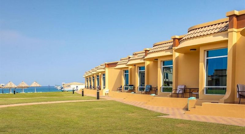 Royal Beach Hotel & Resort