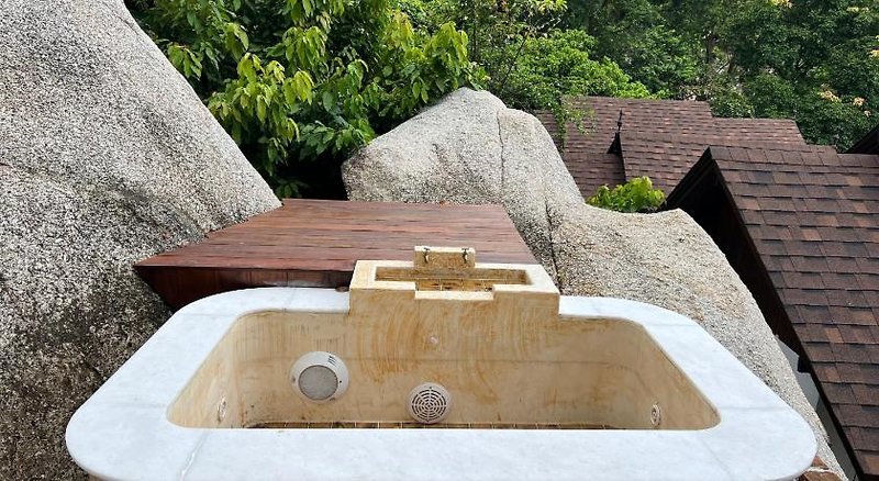 Hotel Secret Hut