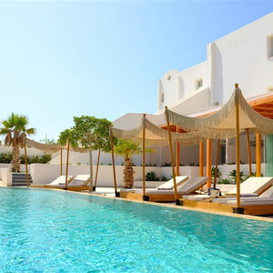 Sejur Safrani Suites vacanta Fira