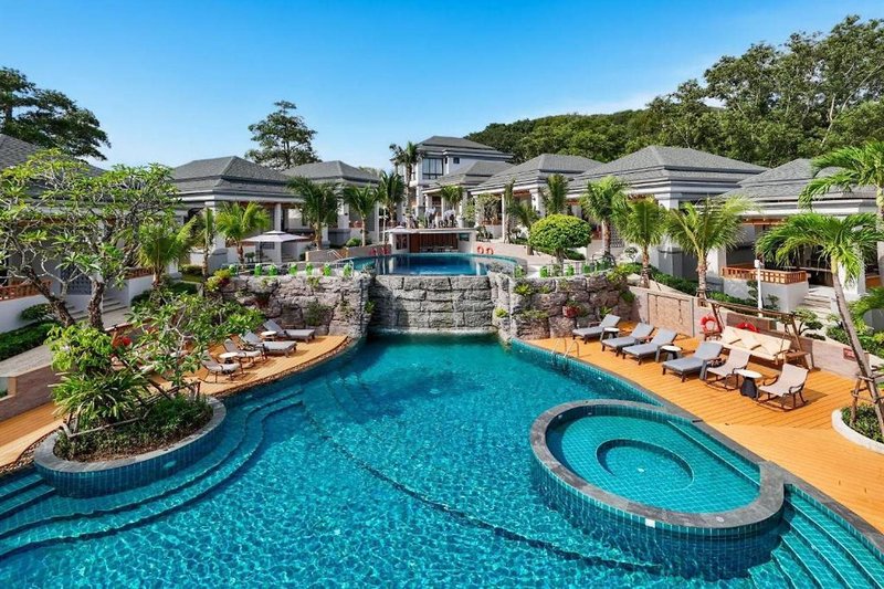 A.z. Sunrise Resort & Fitness Club