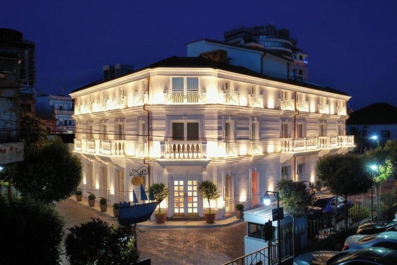 Moenia Boutique Hotel