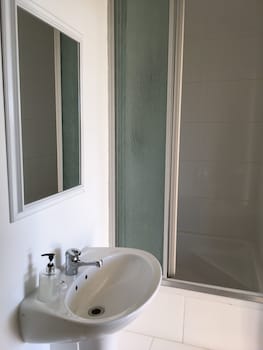 Hotel La Mer Guesthouse