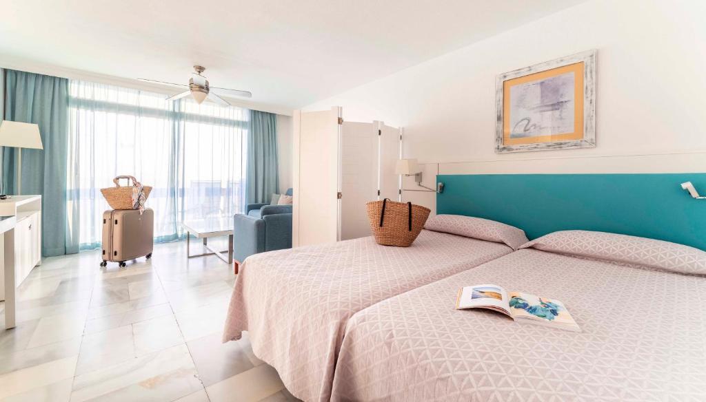 dal travel Ona Palm Beach