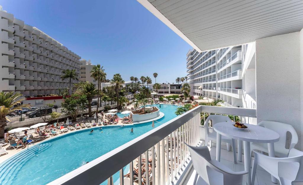 dal travel Ona Palm Beach