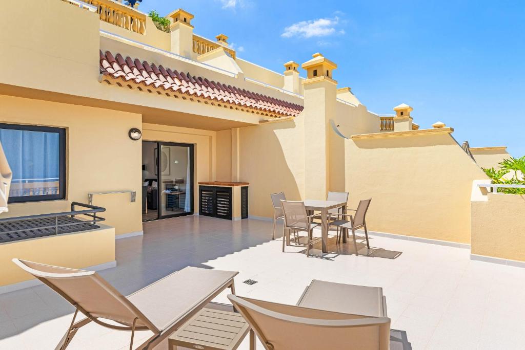 dal travel Ramada Residences By Wyndham Costa Adeje