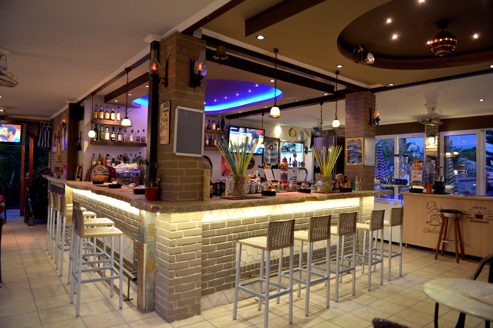 Planos Beach Hotel