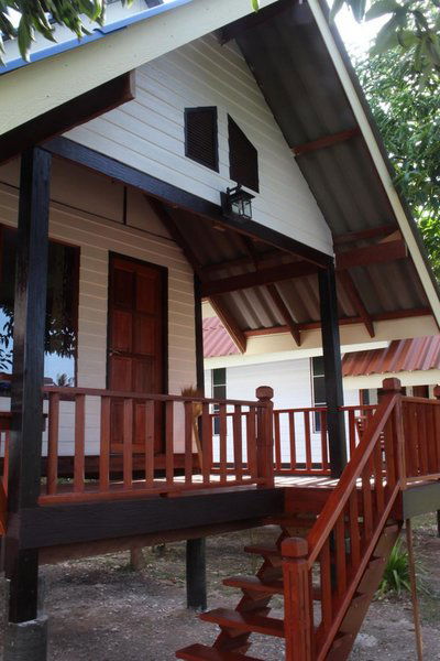 Hotel Lanta Andaleaf Bungalow