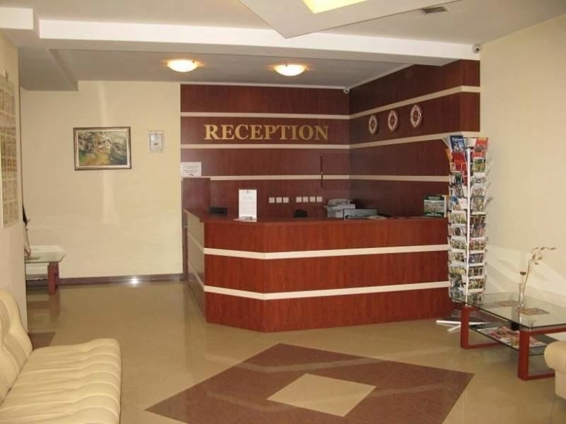 Park Hotel Novel
