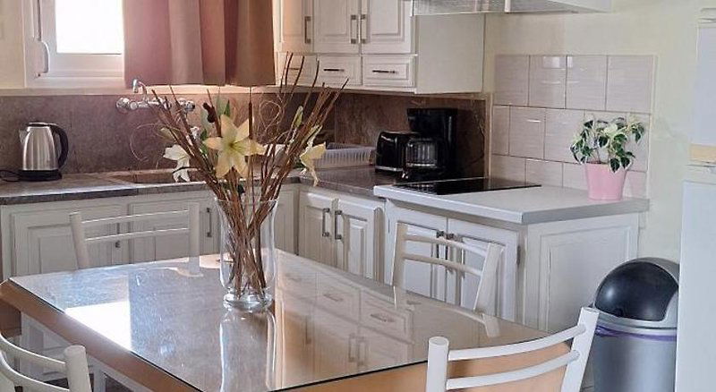 Hotel Nicolas Studios And Apartments