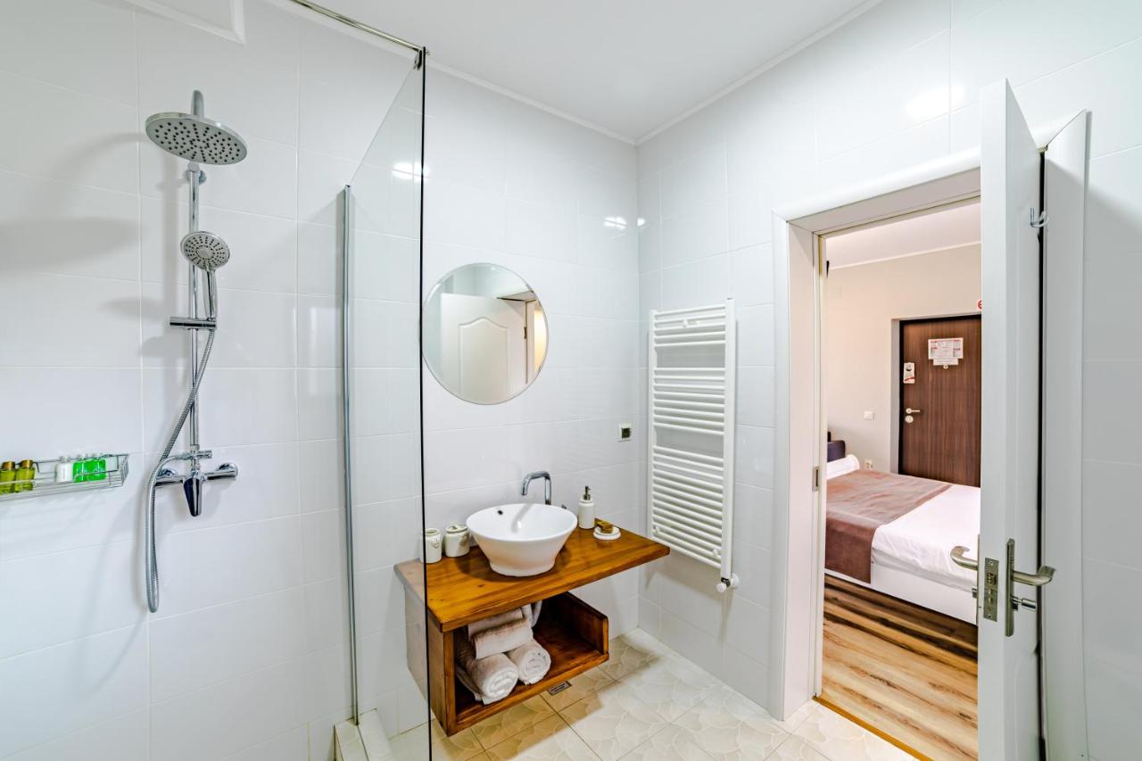 Yael Luxury Apartaments
