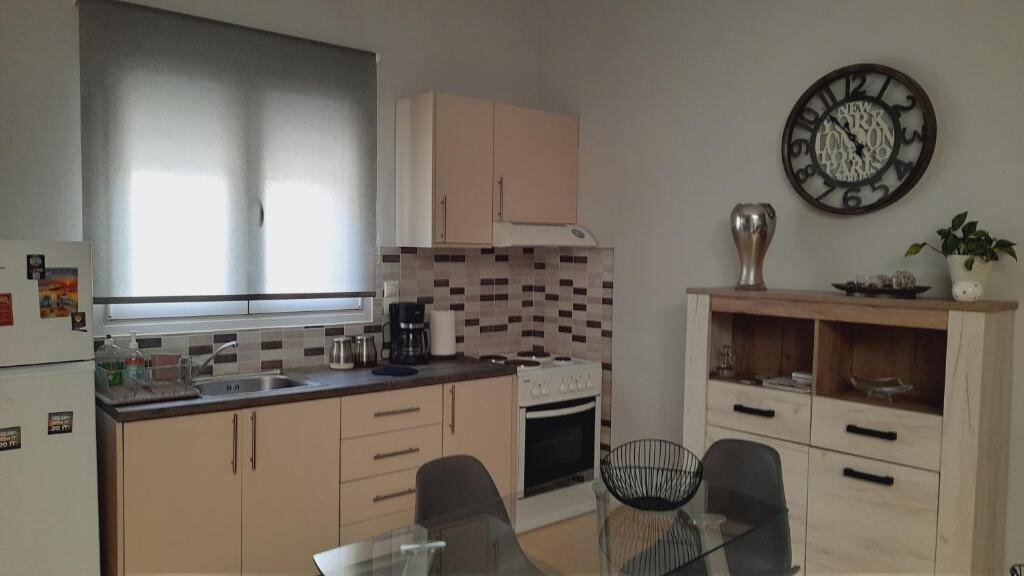 dal travel Apt22 Stylish Apartment Close Of Heraklion Center
