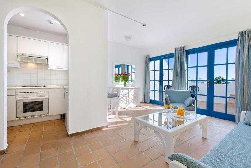 Bahia Fanabe Suites