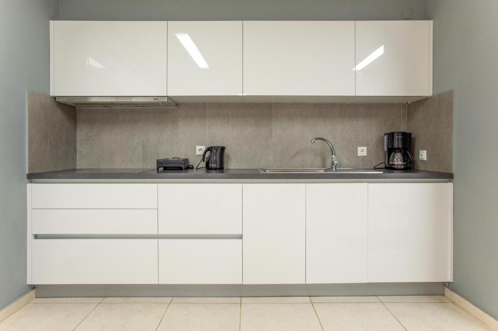 Spacious Fully Equipped 3Bd 2Bath Apt In The Heart Of City With Balconies Ac And Fast Wifi #1