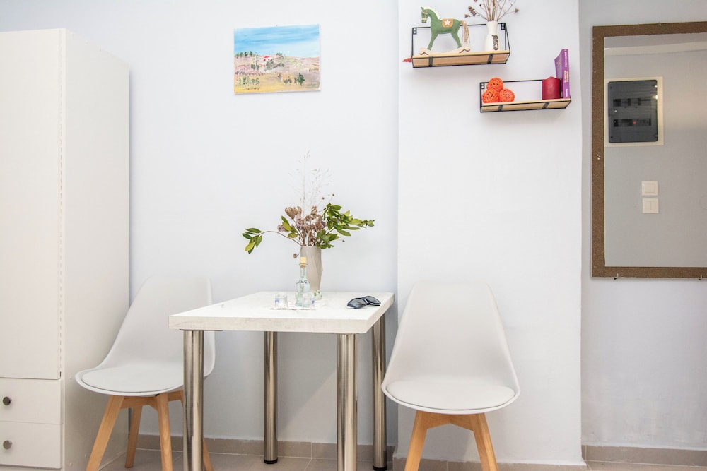 dal travel Travelers Nest By Checkin