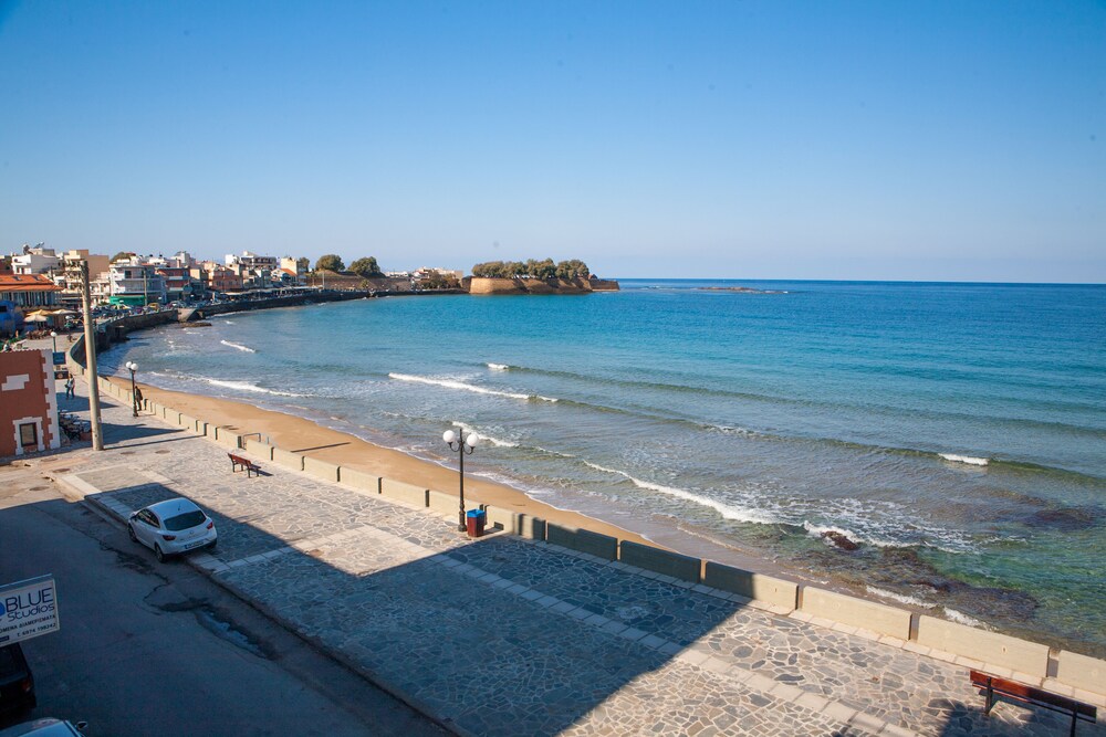 dal travel Nais Apartments And Studios