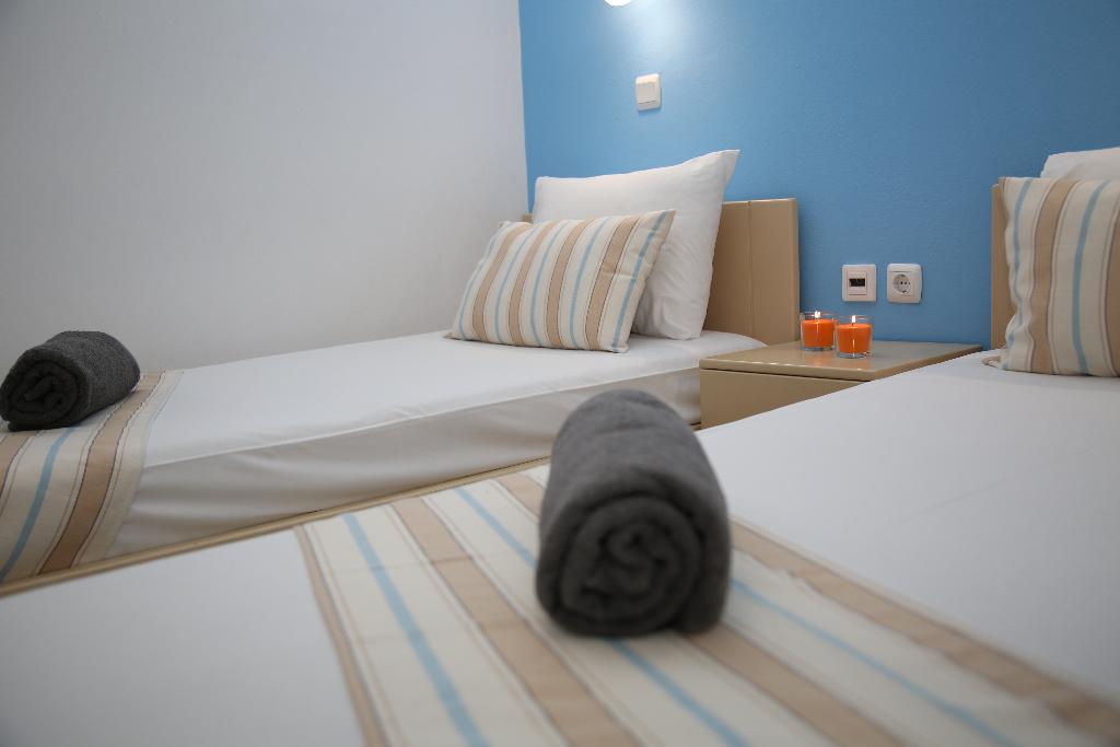 Hotel Happy Days Studios