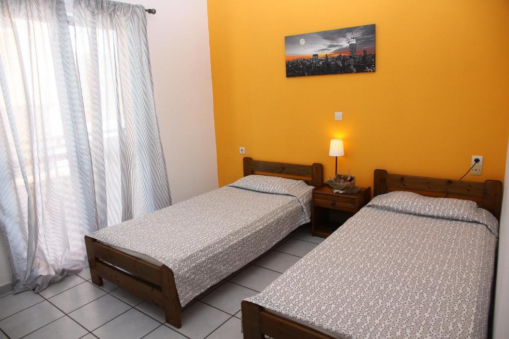 dal travel Happy Days Studios