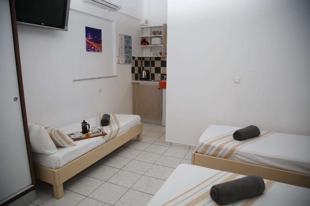 dal travel Happy Days Studios