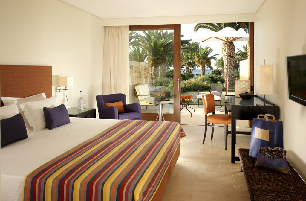 dal travel Kernos Beach