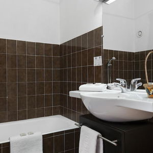 Hotel The Originals City, Hôtel Galaxie, Nice Aéroport cazare Saint-Laurent-du-Var