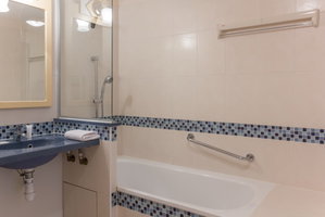 Hotel Pierre & Vacances Residence Heliotel Marine cazare Saint-Laurent-du-Var