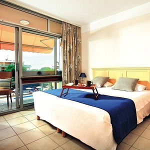 Hotel Apts Pierre Et Vacances Heliotel Marine St Laurent Du Var cazare Saint-Laurent-du-Var