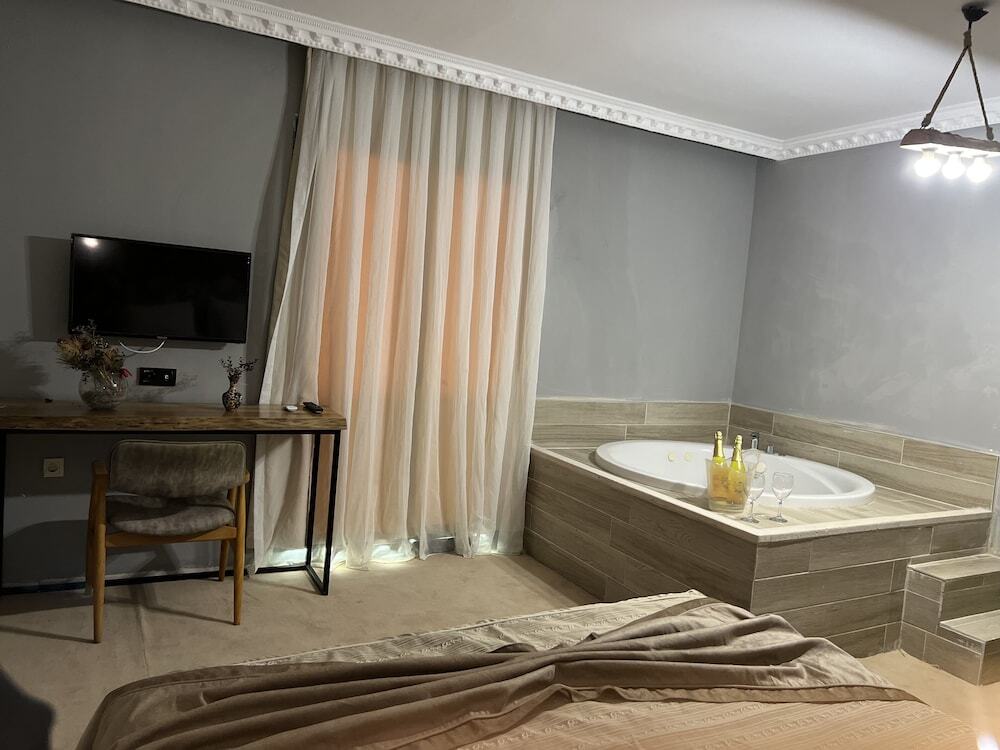 Hotel Si̇lva Deluxe Hotel