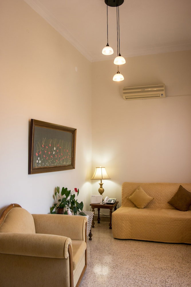 dal travel Alexandra Apartments