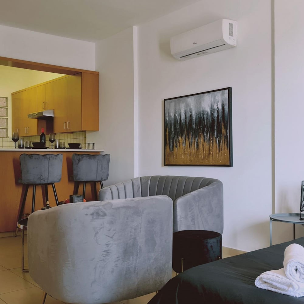 Hotel 77 Kpf - Stay Paphos Beyond Studio