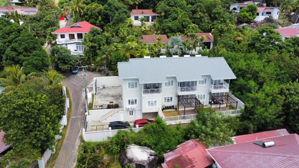 Hotel Crystal Shores Self Catering Apartments