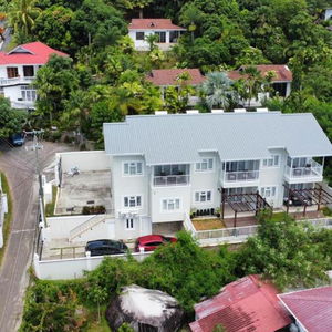 Hotel Crystal Shores Self Catering Apartments cazare Beau Vallon