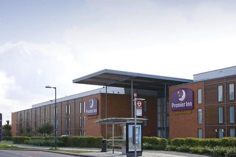Premier Inn London Heathrow Airport Bath Road