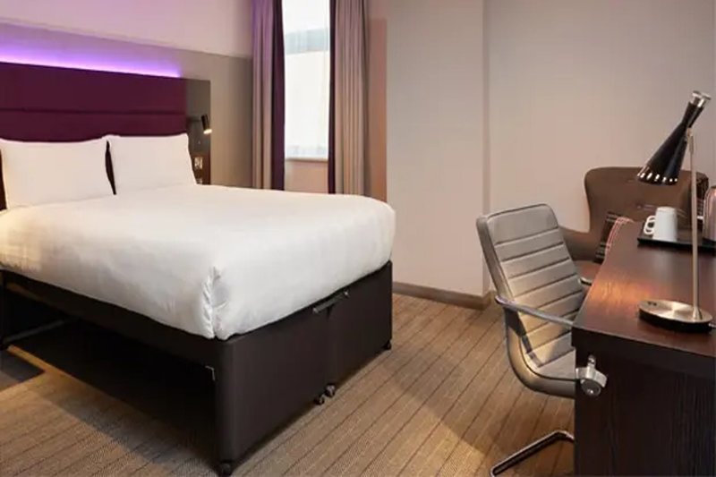 Premier Inn London Heathrow Airport Bath Road
