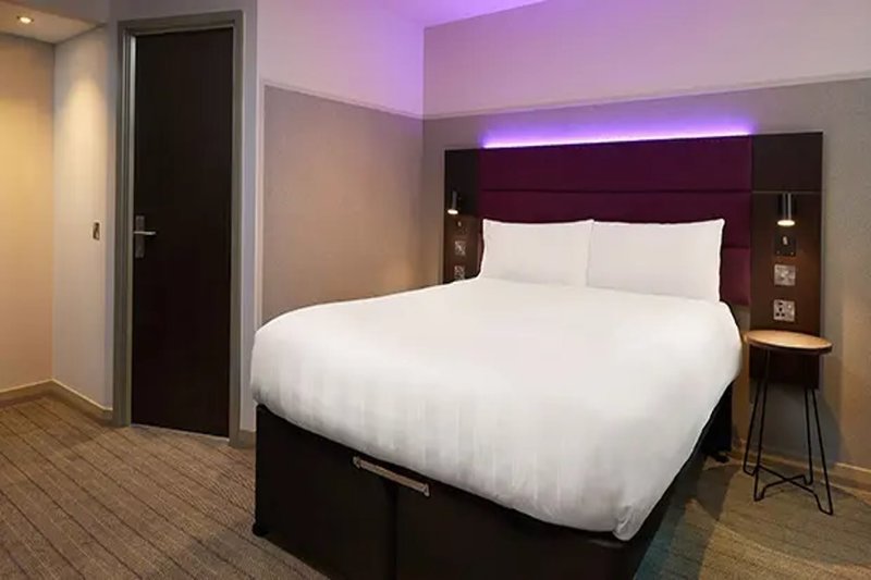 Premier Inn London Heathrow Airport Bath Road