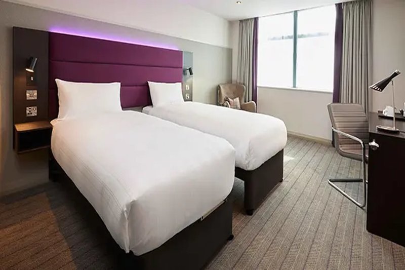 Premier Inn London Heathrow Airport Bath Road