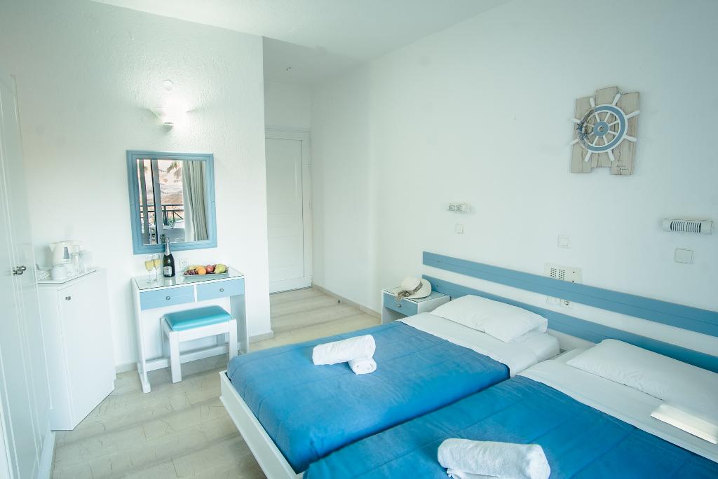 dal travel Aeolos Beach
