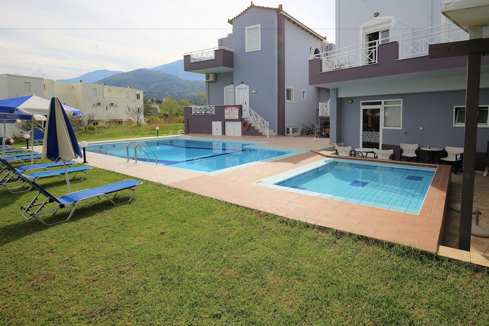 dal travel Athena Apartments