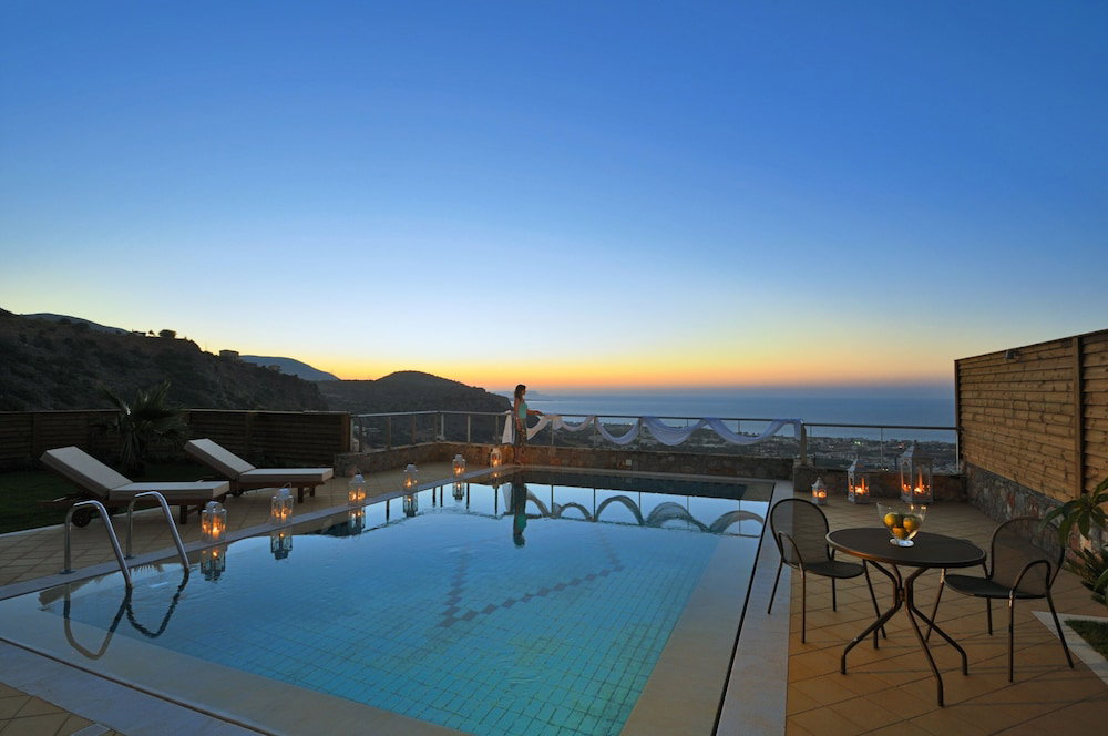 Royal Heights Resort