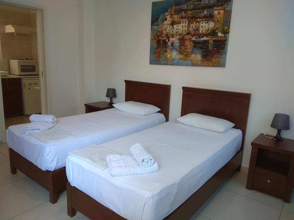 The Sea Front Rooms And Apartments