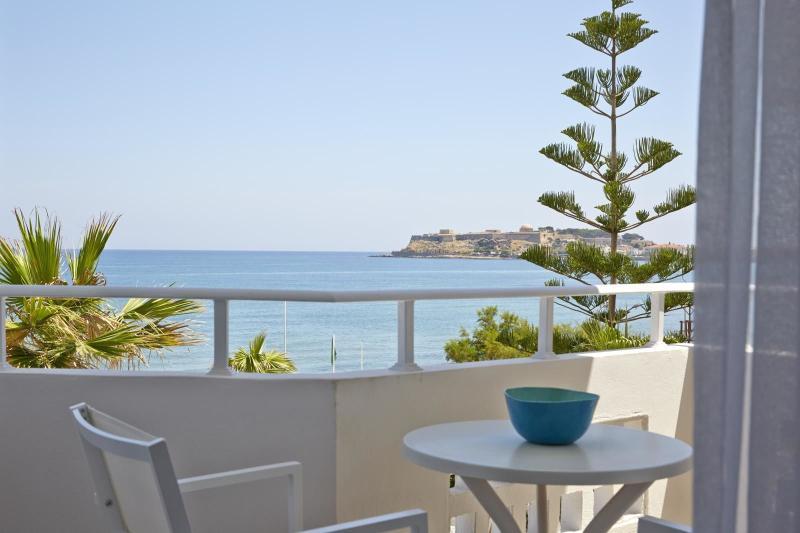 dal travel Petradi Beach Lounge Hotel