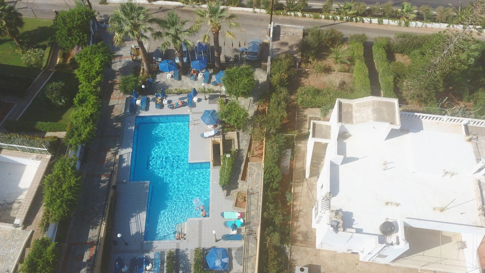 Koni Village Hotel Apartments