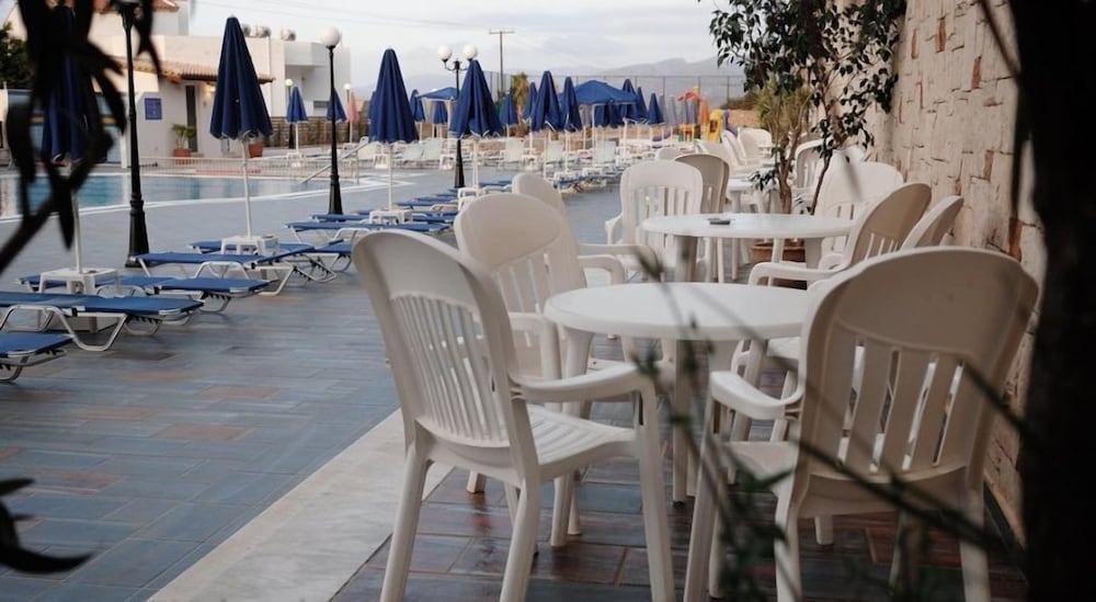 dal travel Koni Village Hotel Apartments