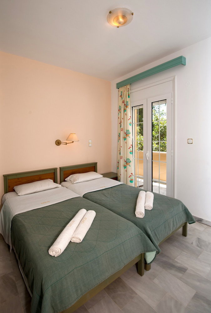 Hotel Sunrise Studios And Apartments