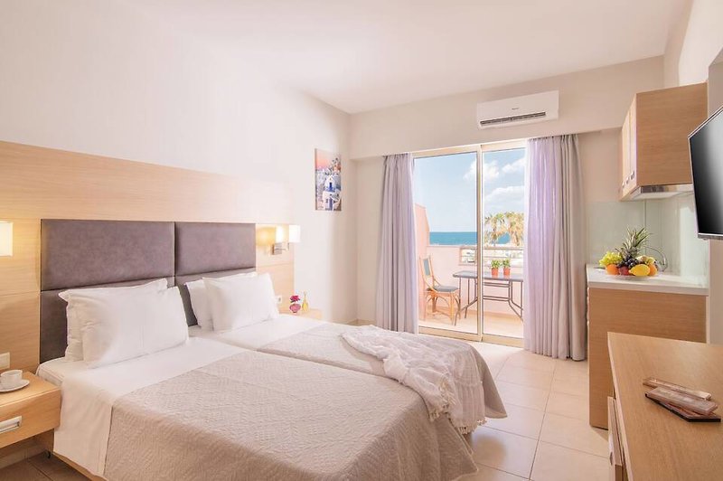 dal travel Pleasure Beach Hotel
