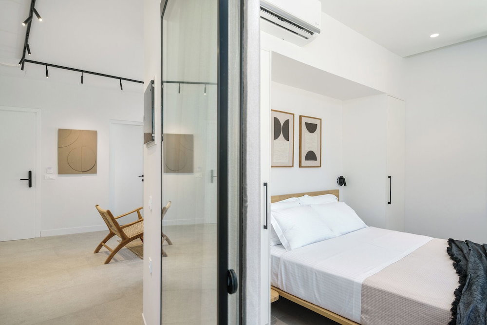 dal travel The Old Distillery Premium Suites