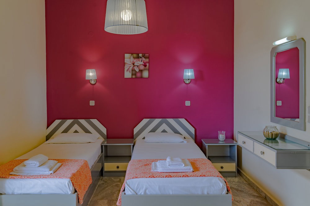 Hotel Saint-Trope Studios